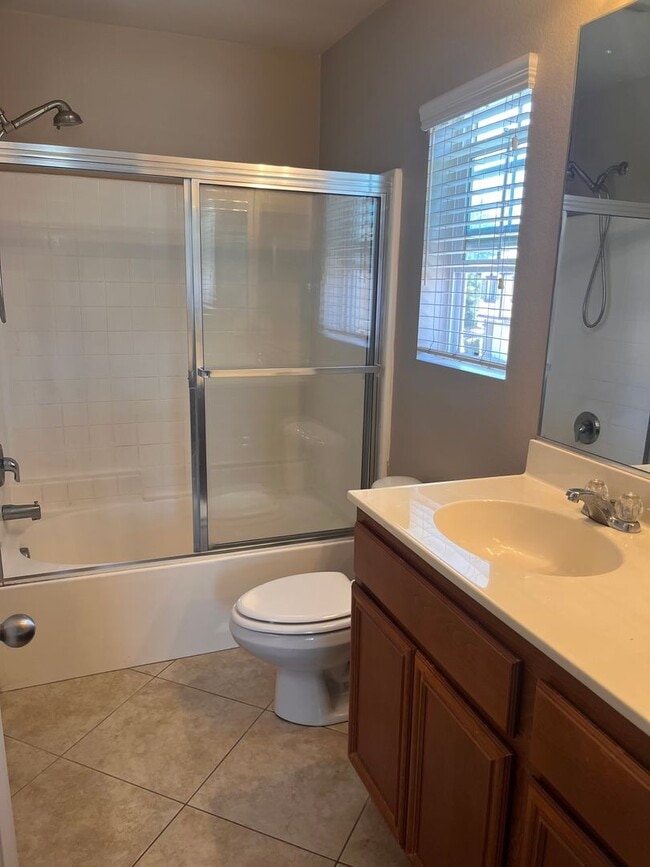 Building Photo - 2BD/2BA Condo - Iris Ave.