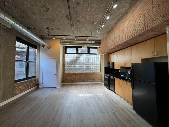 Building Photo - 1516 S Wabash Ave