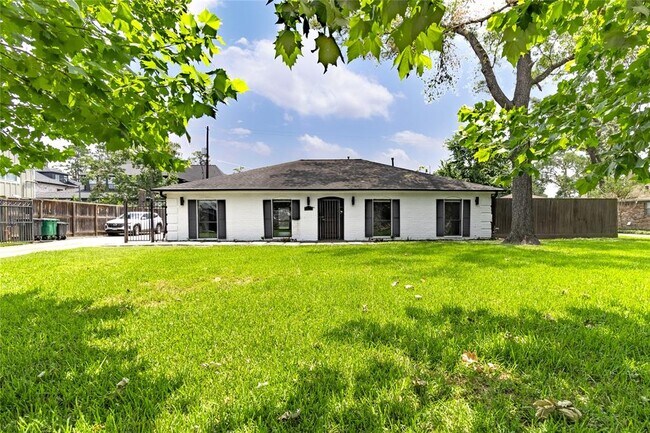 Primary Photo - 1614 Hillendahl Blvd