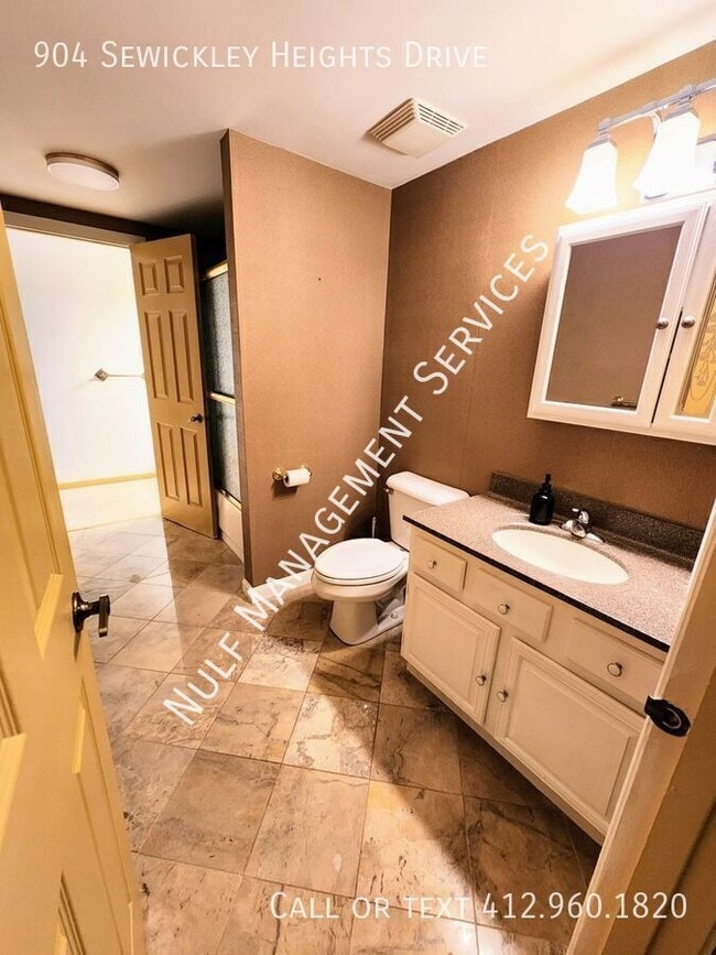 Building Photo - 904 Sewickley Heights Dr