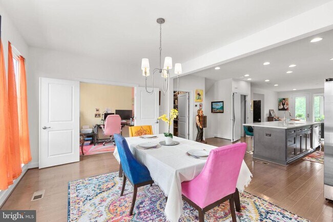 Building Photo - 609 Angelfish Wy