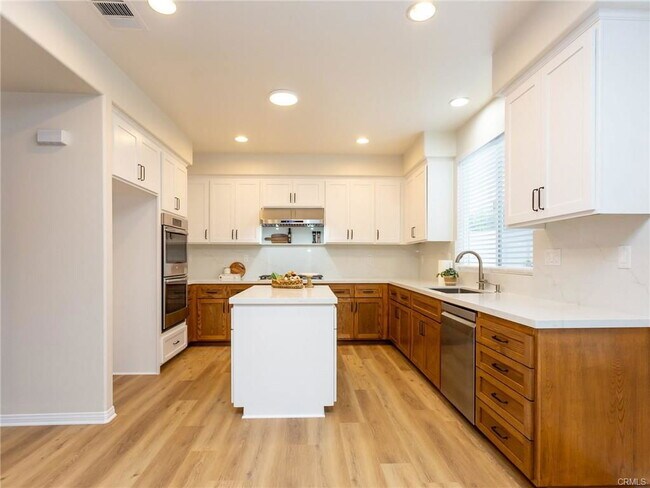 Building Photo - 31 Arbor Walk Ln