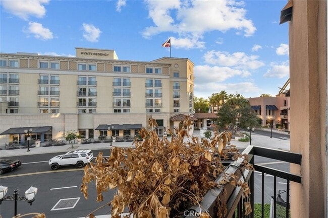 Building Photo - 24505 Town Center Dr