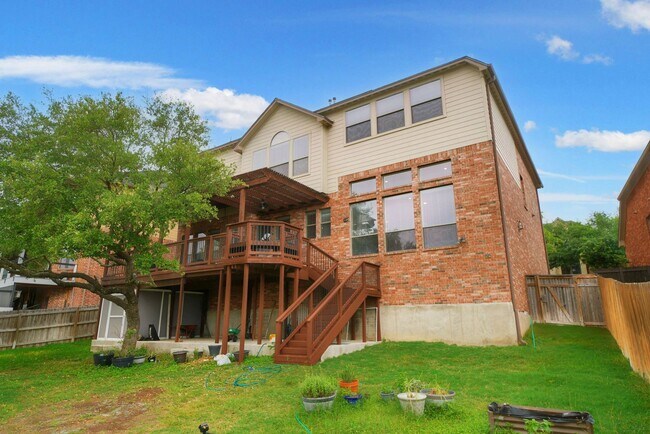 Building Photo - Executive Style Home Now Available in Ston...
