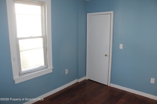 Building Photo - 335 Phelps St