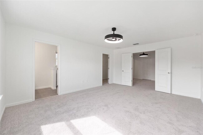 Building Photo - 3625 SE 37th Ct