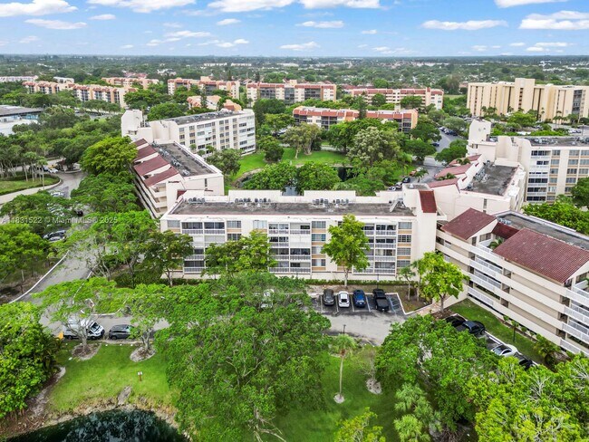 Building Photo - 7021 Environ Blvd