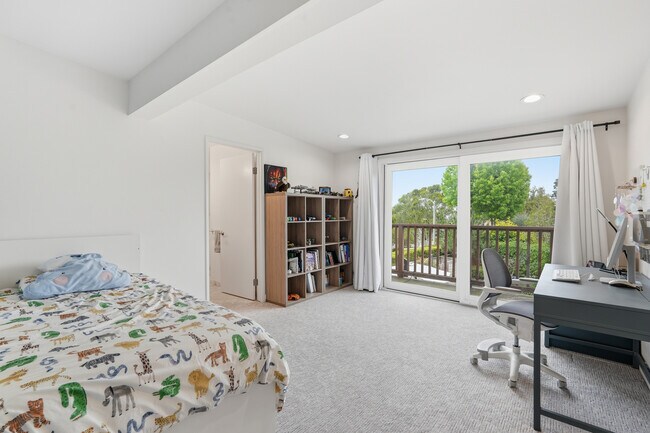 Building Photo - 28751 King Arthur Ct