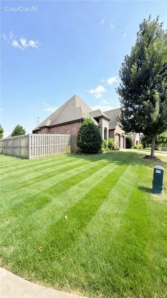 Building Photo - 4201 SW Layton Rd