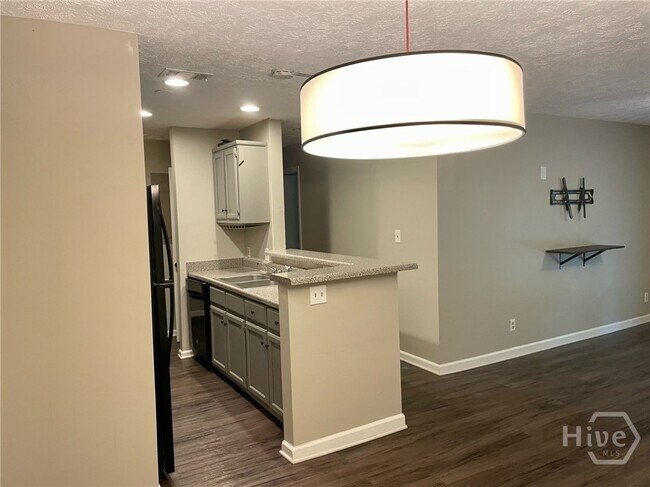 Building Photo - 100 Downing Way