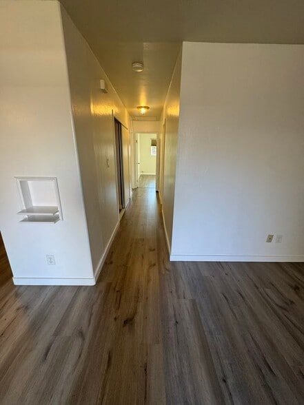 Building Photo - 1320 Heron Ave