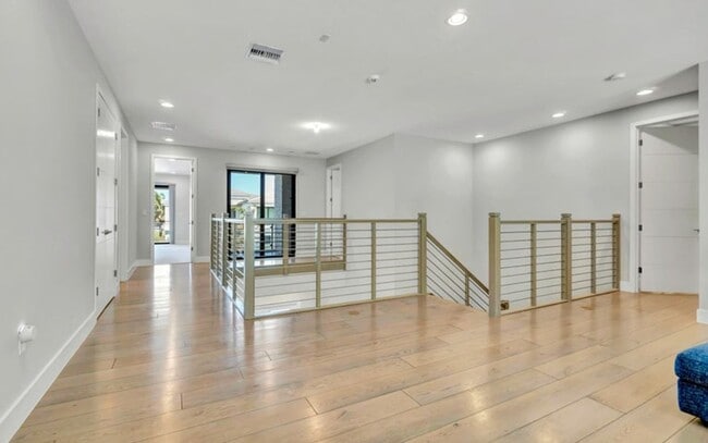 Building Photo - 17081 Five Waters Ave