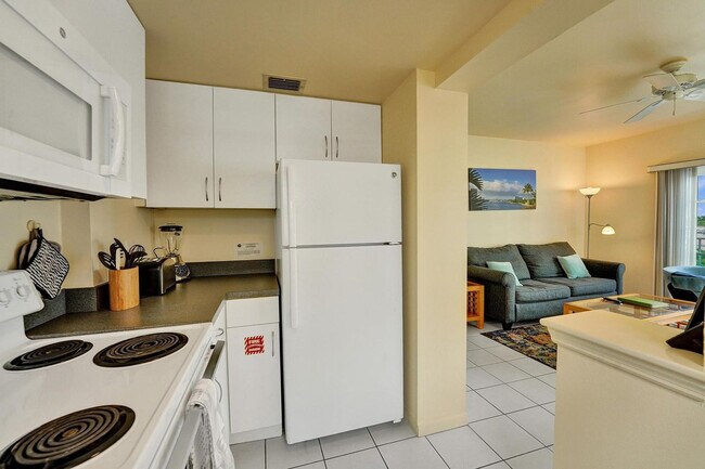 Building Photo - 2908 Bayshore Dr