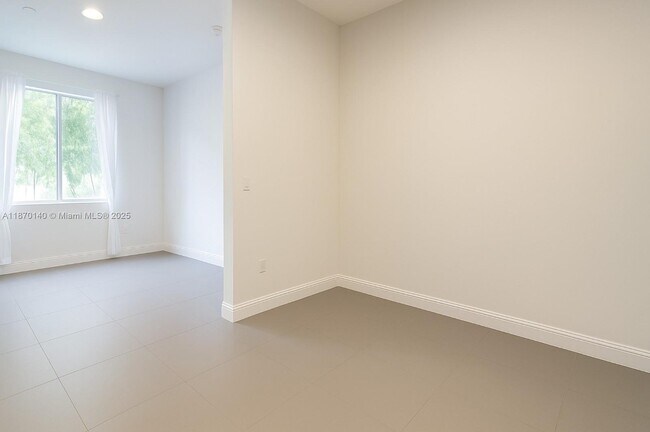 Building Photo - 541 NW 33rd St