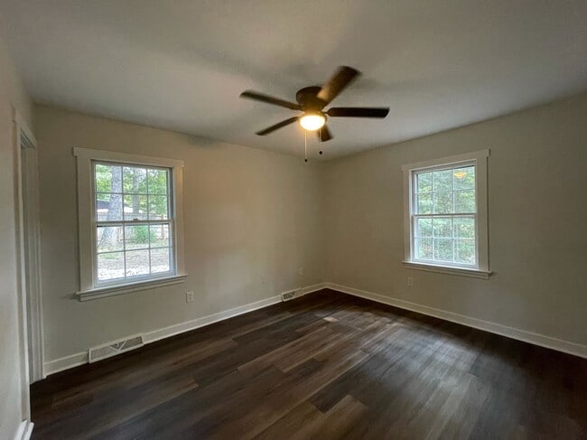 Building Photo - 115 Big Meadows Terrace