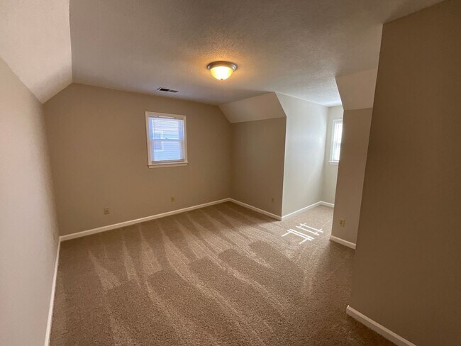 Building Photo - 123 Arcaro Dr