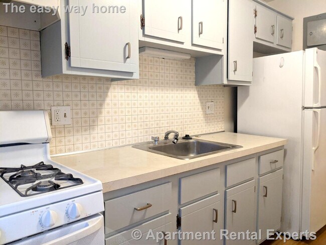 Building Photo - 20 Cameron Ave