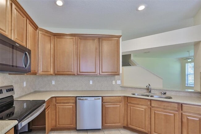 Building Photo - 7001 Interbay Blvd