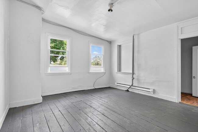 Building Photo - 31 N Hartley St