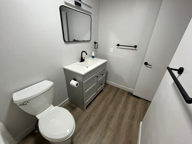 Building Photo - Completely Remodeled 2-Bedroom Duplex Unit by Provo River Trail