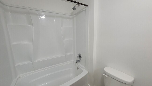 Building Photo - 13413 Minuteman Dr