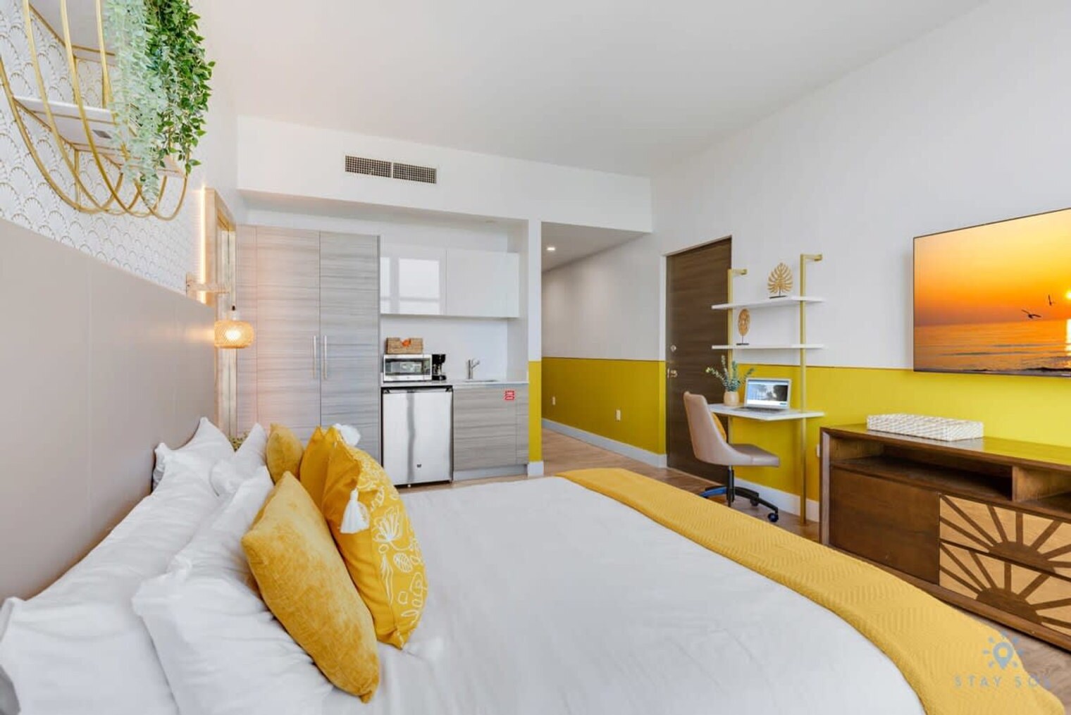 Building Photo - 777 N Ocean Dr