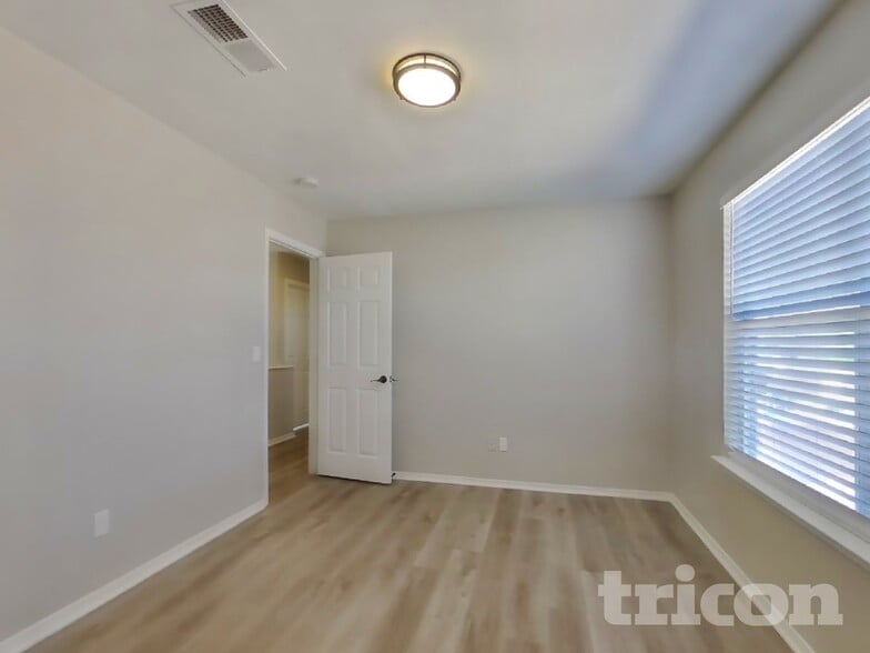 Building Photo - 6915 Eastford Pl NW