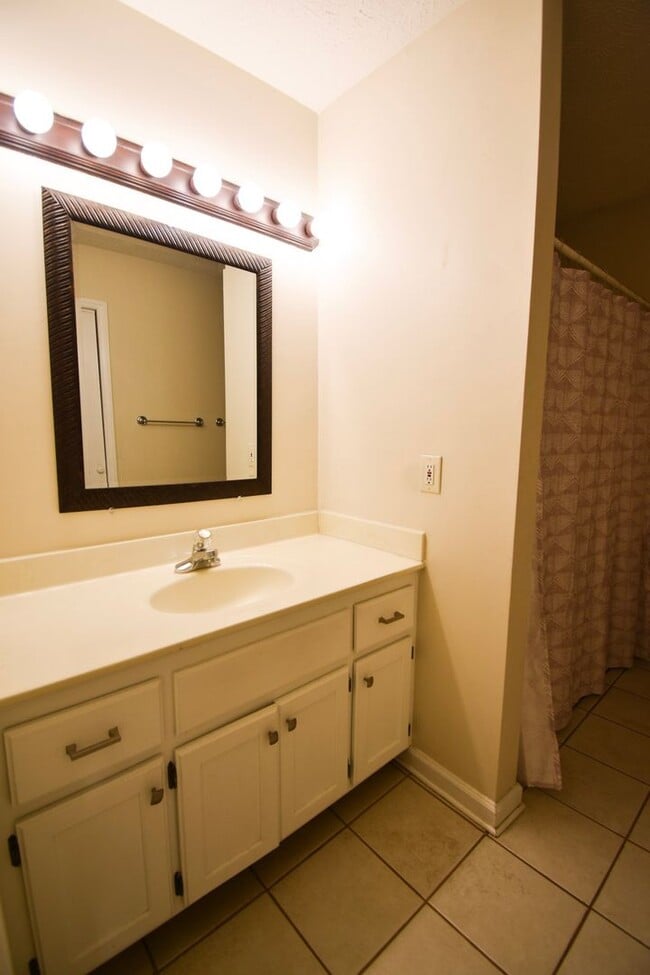 Building Photo - Coming Soon: 3 Bedroom 2.5 Bathroom-Pets Okay