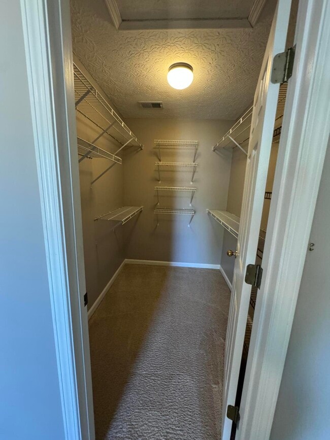 Building Photo - 889 Revere Run Dr