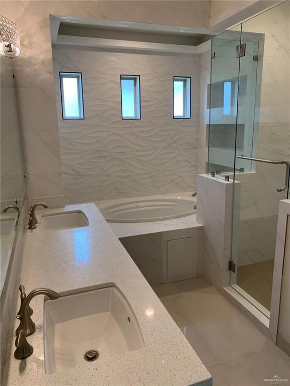 Building Photo - 13 Gran Via St