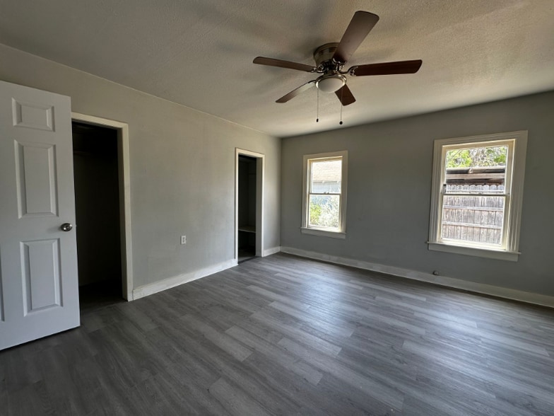 Building Photo - 15 N Bell St