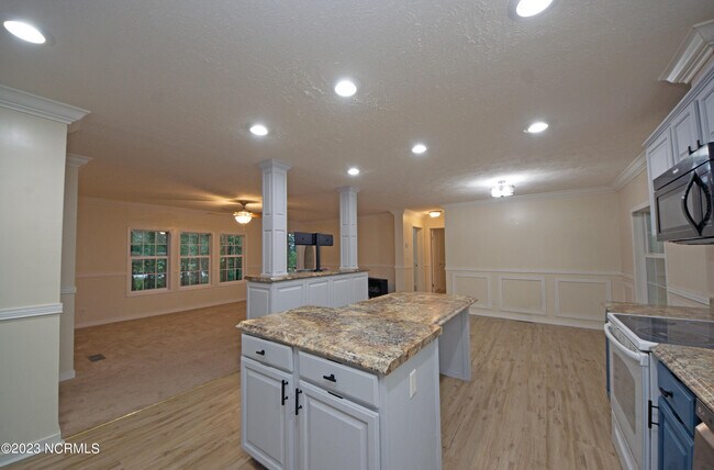 Building Photo - 158 State Rd 1319