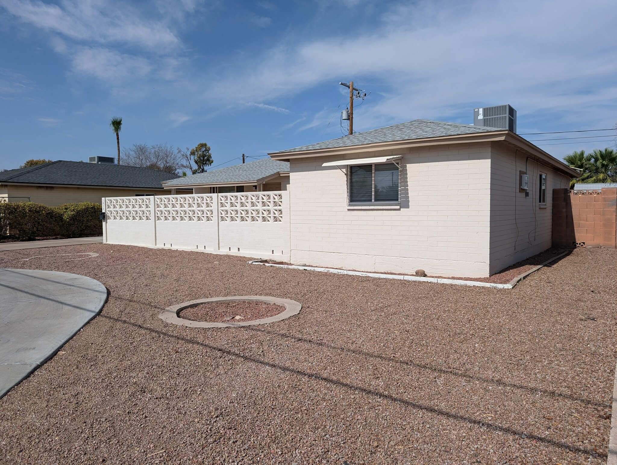 Building Photo - 1812 S Hardy Dr