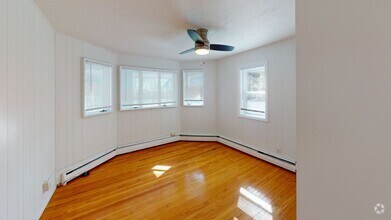 Building Photo - Magoun Square four bed duplex