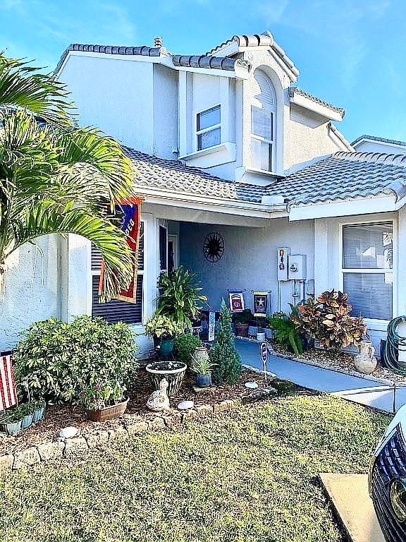 FRONT ENTRANCE - 3679 Oakhill Dr