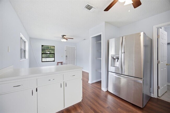 Building Photo - 5412 N 48th St