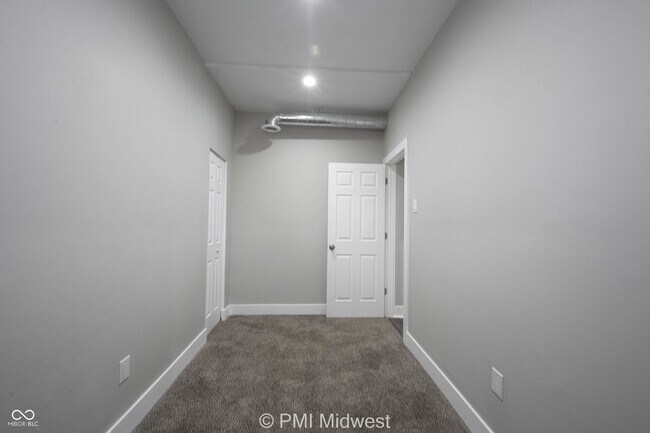 Building Photo - 2060 N Delaware St