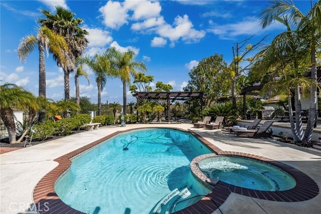 Building Photo - 2465 Via Oeste Dr