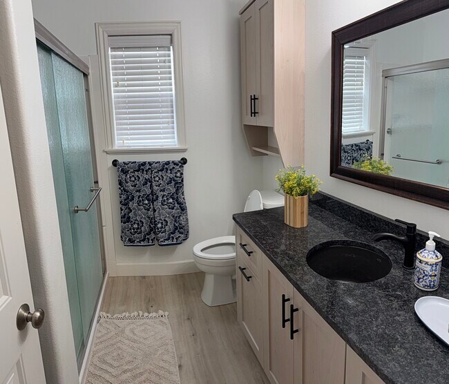 Building Photo - 3660 Merlin Dr