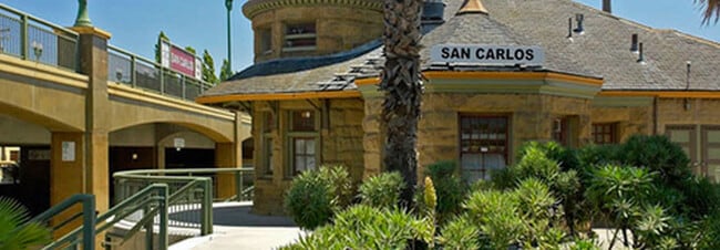 Building Photo - 540 Elm St