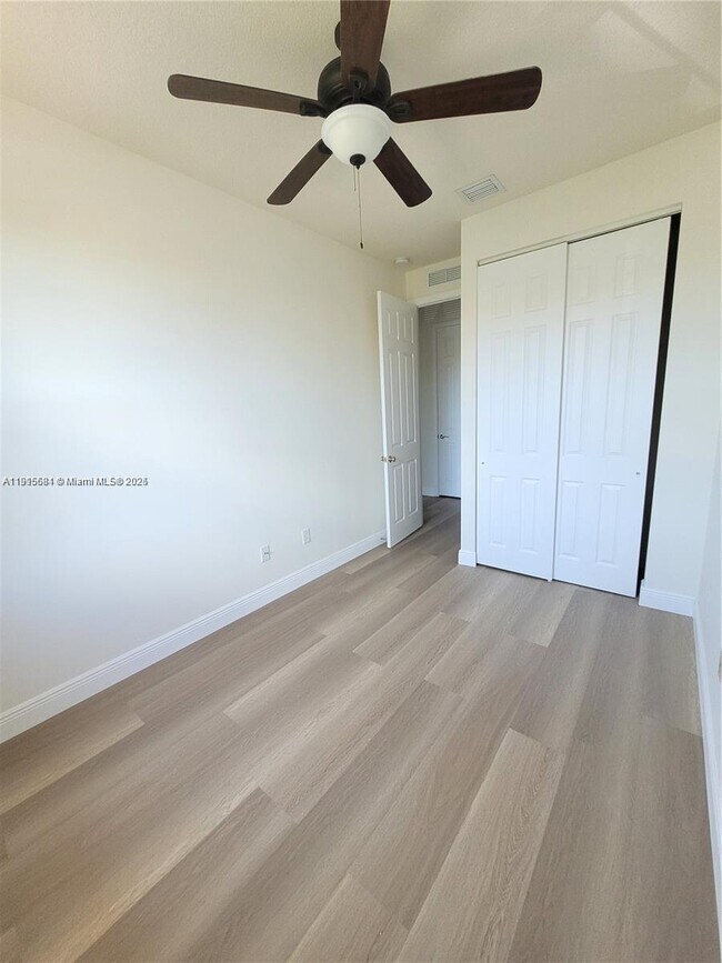 Building Photo - 6959 Long Pine Cir