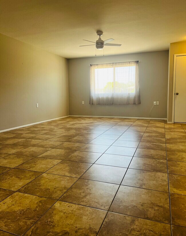 Building Photo - 810 Leisure World