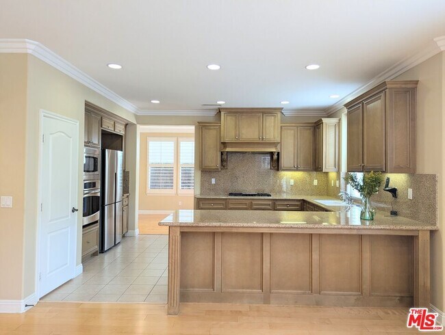 Building Photo - 1230 Wisteria Ave