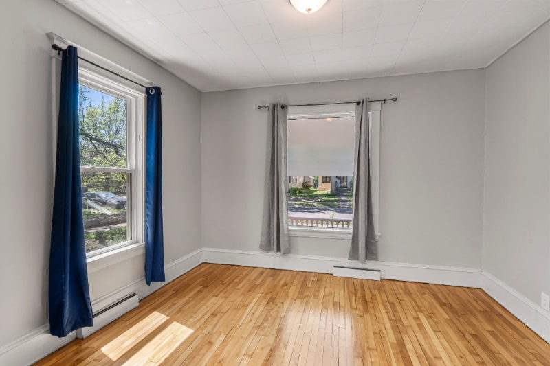 Building Photo - 1123 5th St NE