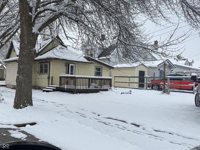 Building Photo - 828 S West St