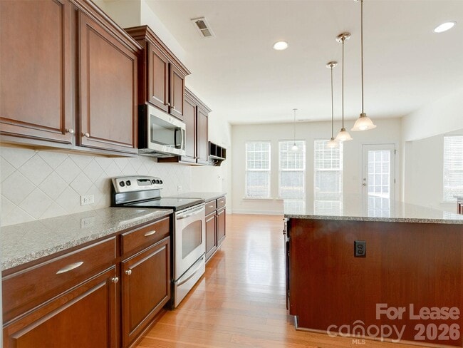 Building Photo - 12926 Union Square Dr