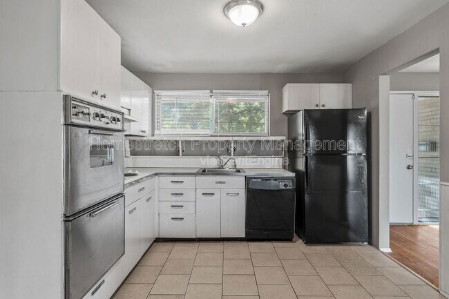 Building Photo - 2220 Argo Dr