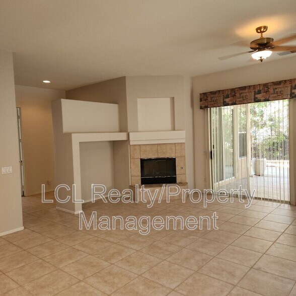 Building Photo - 28650 Shady Brook Dr