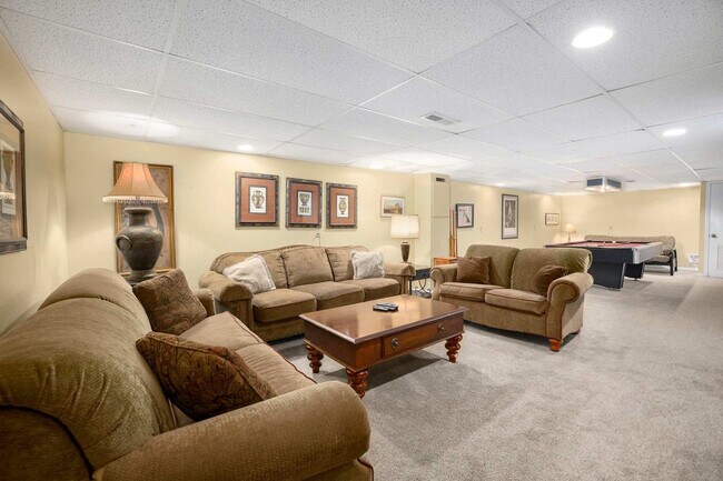 Building Photo - 560 Co Rd 102