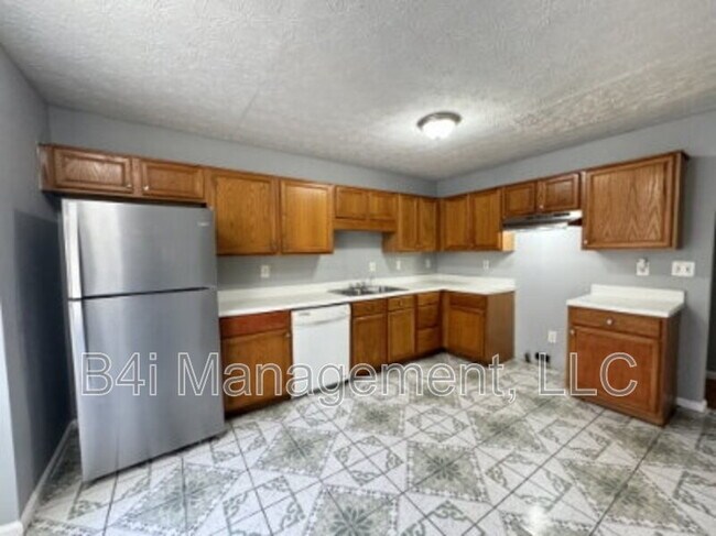 Building Photo - 2039 Marbut Trce